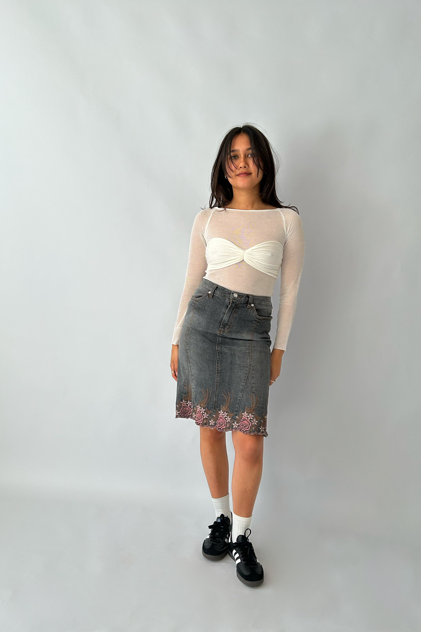 SWAN VIBES | TOP
